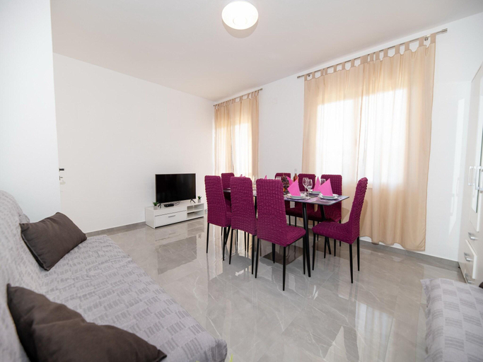Others 4, Apartment in Seline near Paklenica Park, Starigrad