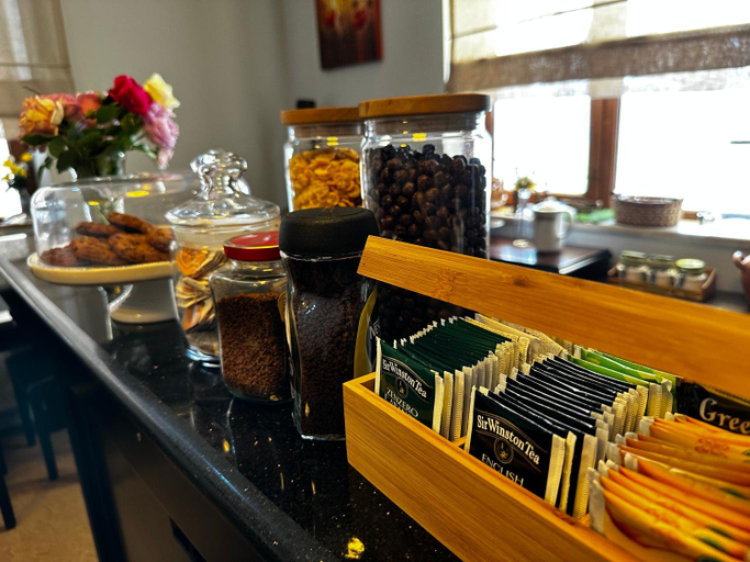 Food & Drinks 5, Hotel Brighton, Batumi