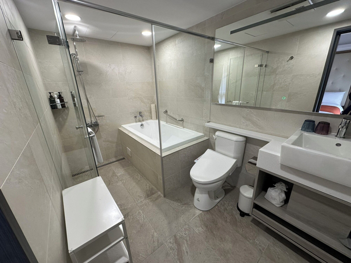 Bathroom 5, Solis Hotel, Kinmen