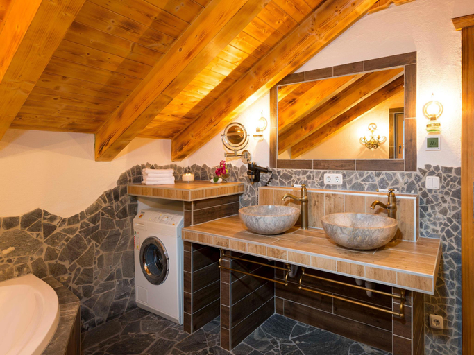 Bathroom 3, Chalet in St. Martin with Sauna  Mountain Views, Sankt Johann im Pongau