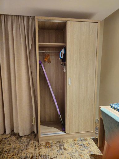 Bedroom 3, Sea Gull Hotel, Umluj