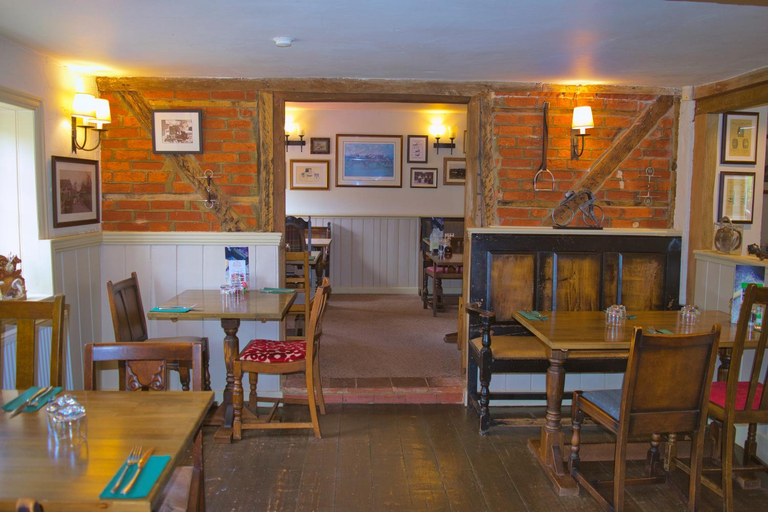 Food & Drinks, the Cartwheel Inn, Hampshire