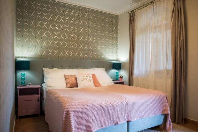 Bedroom 4, Szent Anna Panzio, Esztergom