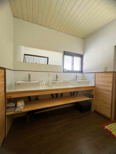 Bathroom 5, Amigo guest house, Hakuba
