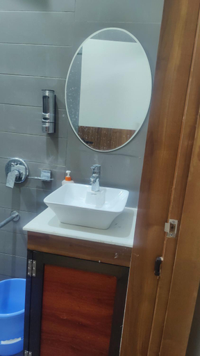 Bathroom 4, Green Park, Chandauli