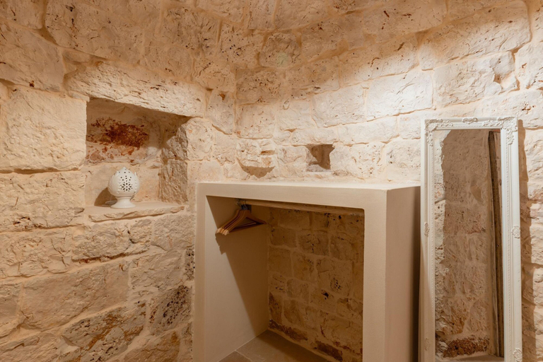 Room 5, Trullo Tramonto in SAN Michele Salentino, Brindisi