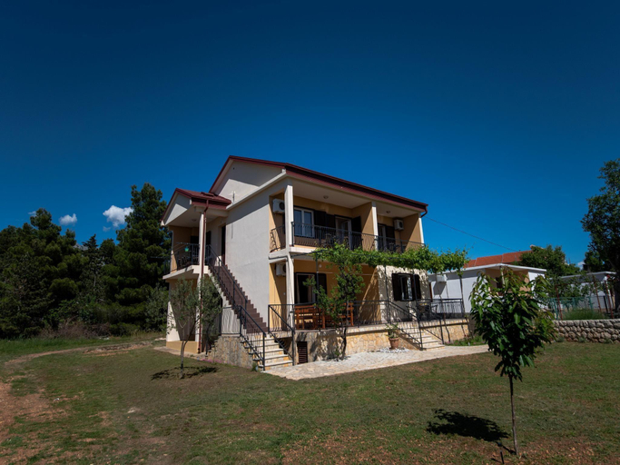 Others 3, Apartment in Seline near Paklenica Park, Starigrad