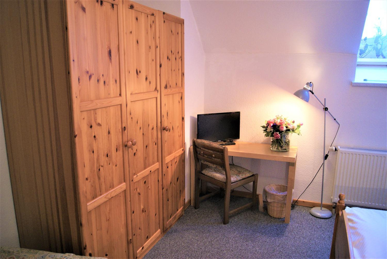 Bedroom 3, Pension Am Thieberg, Göttingen