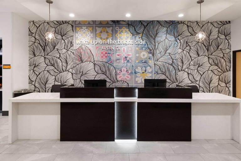Public Area, La Quinta Inn & Suites by Wyndham Austin Parmer/Tech Ridge, Travis
