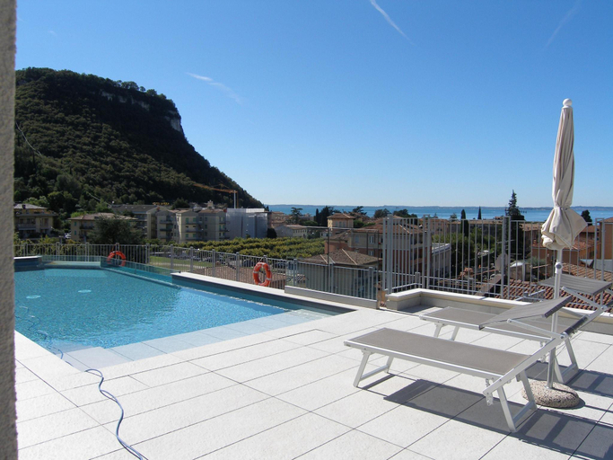 Sport & Beauty 4, Apartment in Garda near Shopping, Verona