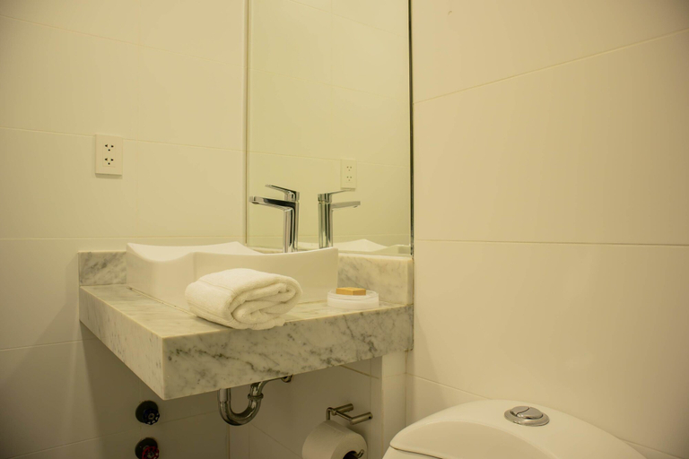 Room 5, w Exceptional 1BR w Balcony in San Isidro, Lima