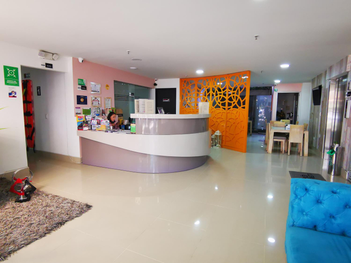 Public Area 2, Lleras Express, Medellín