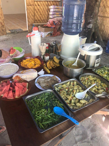 Food & Drinks, Georgia's Neverland Hostel, Daanbantayan