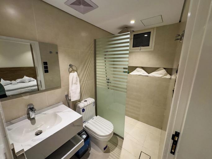 Bathroom 5, Rewaq Resident, Al Madinah Al Munawwarah