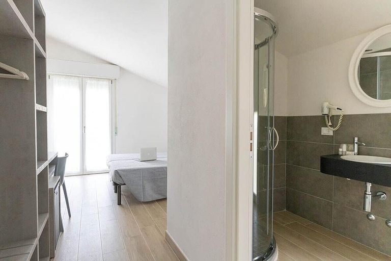 Bathroom 5, Hotel Eugenio, Forli' - Cesena
