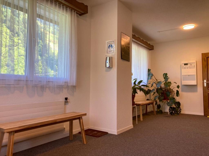 Others 4, Hotel Waldhof, Uri