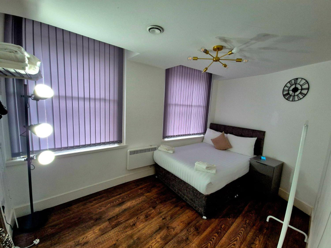 Others 5, The Cavern Quarter Aparthotel by UStay, Sefton