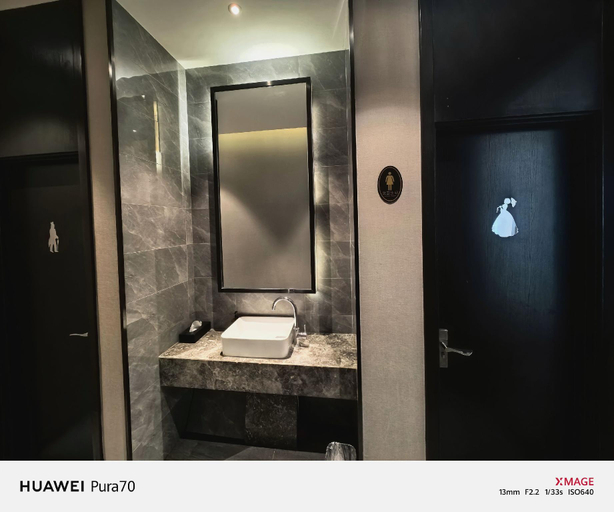 Bathroom 4, Orange Hotel Shanghai Hongqiao Airport, Shanghai
