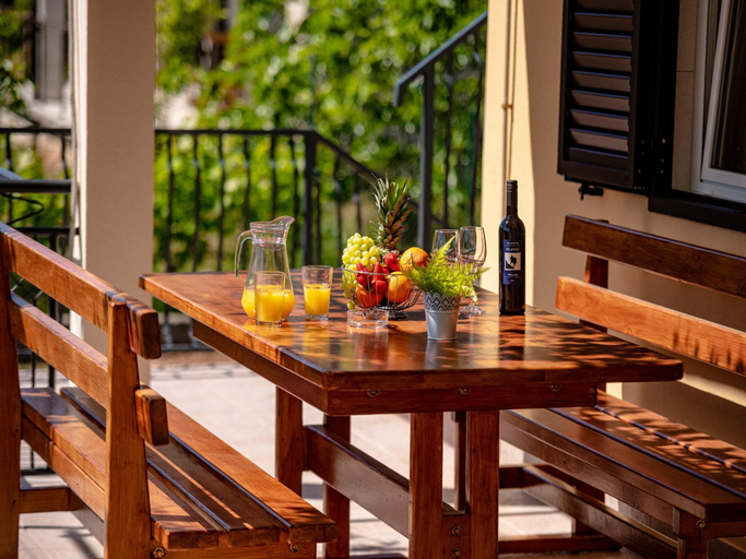 Others 5, Apartment in Seline near Paklenica Park, Starigrad