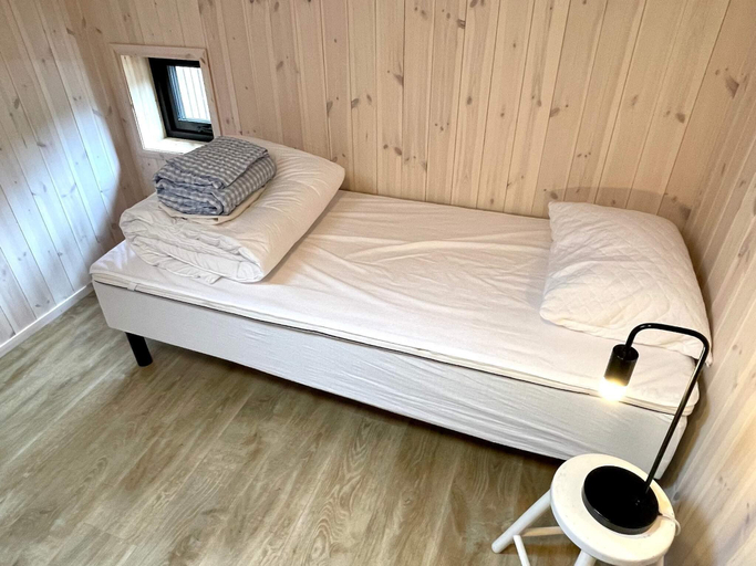 Bedroom 3, person holiday home in Huglo-By Traum, Stord