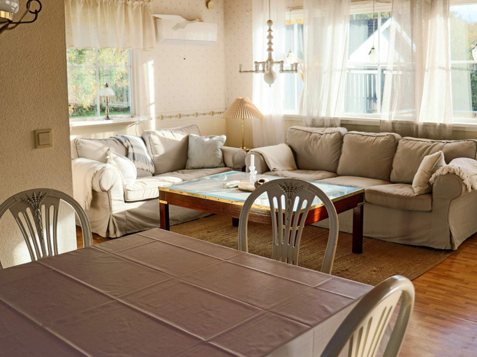 Others 4, Charming holiday home with terrace-By Traum, Laholm