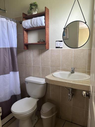 Bathroom, Hotel Andoria, San Salvador