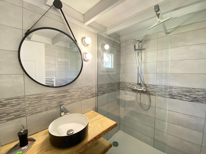 Bathroom 3, Holiday Home in Carteret near Dunes Beach, Manche