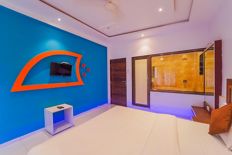 Bedroom 3, Veggies Residency & Pure Veg Restaurant, Satara