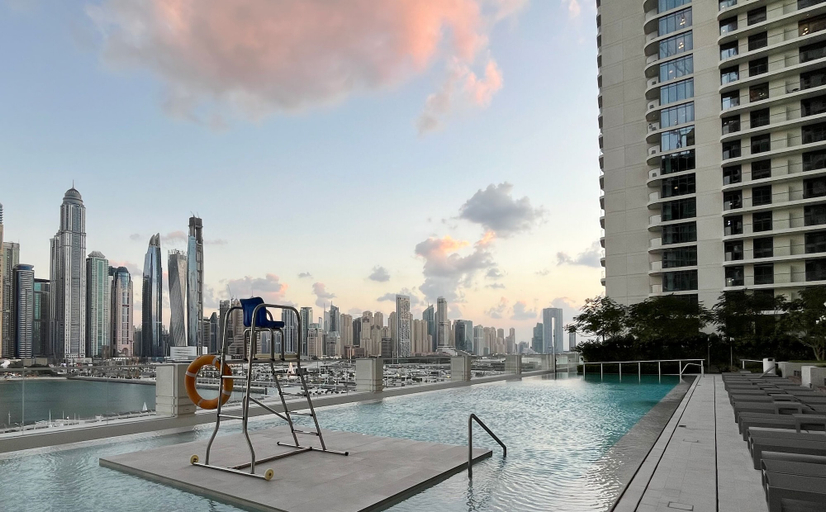 Sport & Beauty 4, Manzil - Stylish 1BR in Emaar Beachfront, Dubai