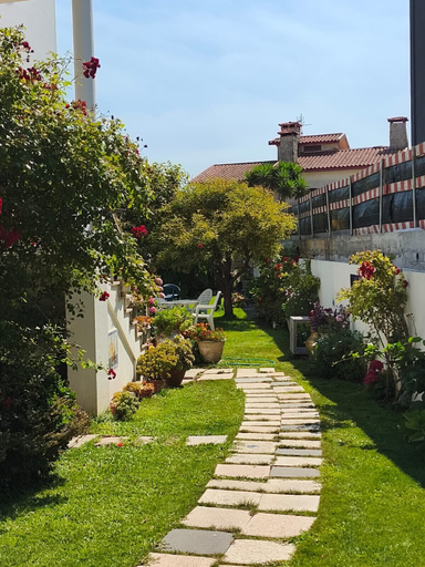 Room 3, Apulia Garden Barbecue Suite, Esposende