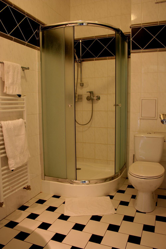 Bathroom, Merci Hotel, Galanta
