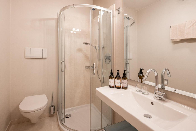 Bathroom 4, Hotel Pollinger, Bolzano