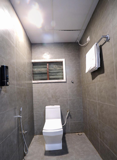 Bathroom 4, Frenotel Secunderabad, Hyderabad
