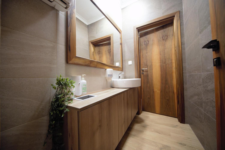 Bathroom 3, Noce Rooms Zagreb, Zagreb