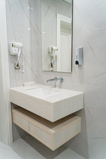 Bathroom 2, Makhambet Hotel, Shymkent