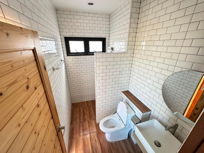 Bathroom 3, Donna Puwa Villa, Pua