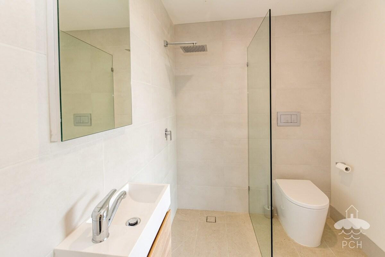 Bathroom 3, 28 Ennisvale Avenue, South Gippsland - East