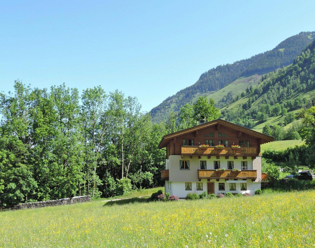 Others 5, Apartment in Fusch Near Grossglockner Road, Zell am See