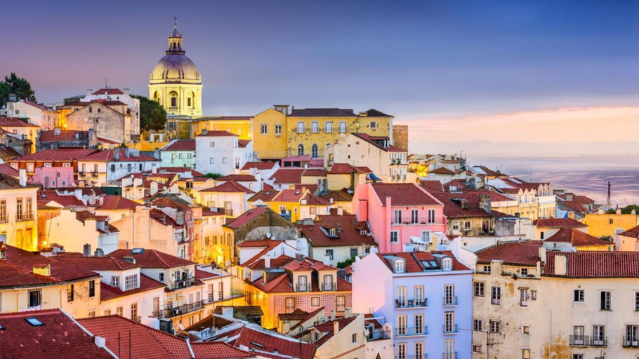 Room 5, Castle Fado River Alfama Flat, Lisbon