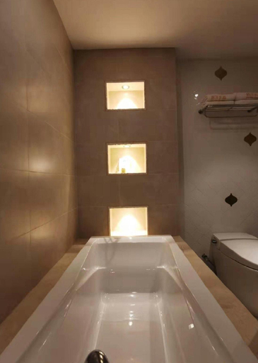 Bathroom 4, Crystal Orange Hotel Kunming Dongfenglu Henglong S, Kunming