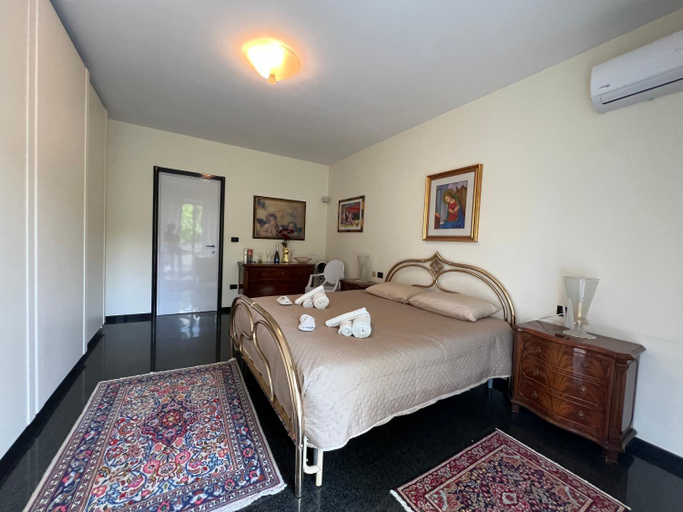 Bedroom 4, VILLA PESCARA, Pescara