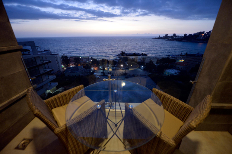 Others 5, zett hotel, Kasrouane