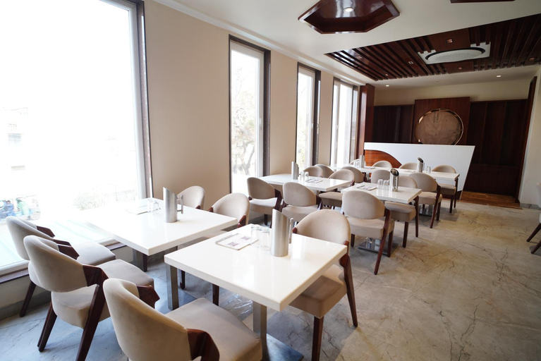 Food & Drinks 5, Hotel City Grand, Varanasi