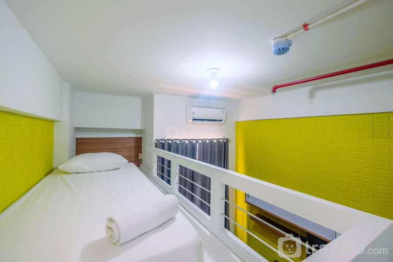 Others 2, Cozy Studio with Bunk Bed at Dave Apartment near UI By Travelio, Depok