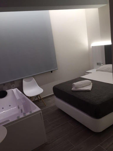 Bedroom 2, HOSTAL LETTO DAL MARE, Valencia