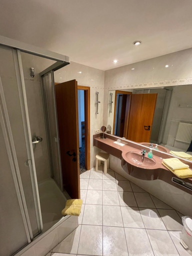 Bedroom 2, Hotel Restaurant Fischer, Remscheid