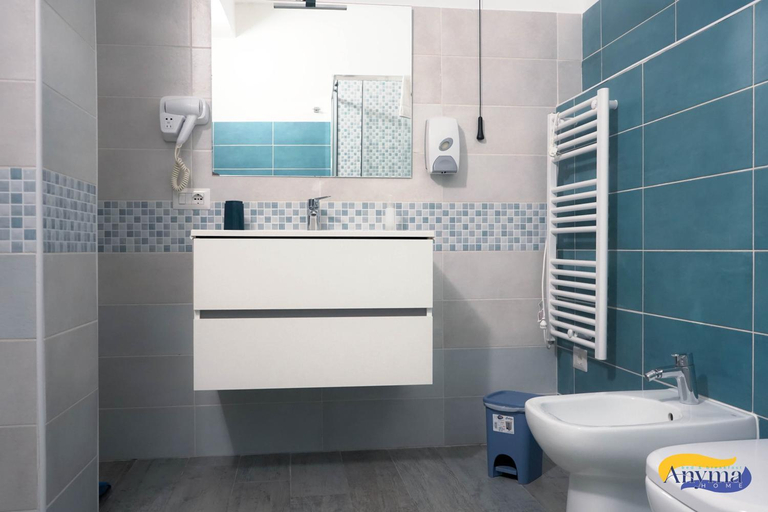 Bathroom 3, Anyma Home, Crotone