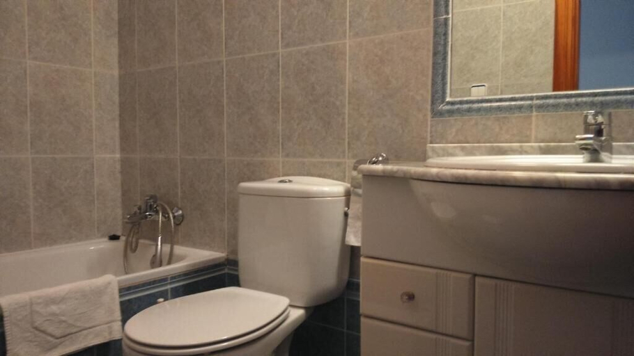 Bathroom 4, Hotel Luz de Guadiana, Huelva