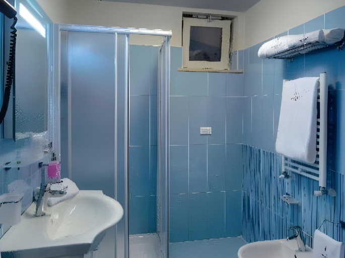 Bathroom 5, Aurea Hotel Tortoreto Lido, Teramo