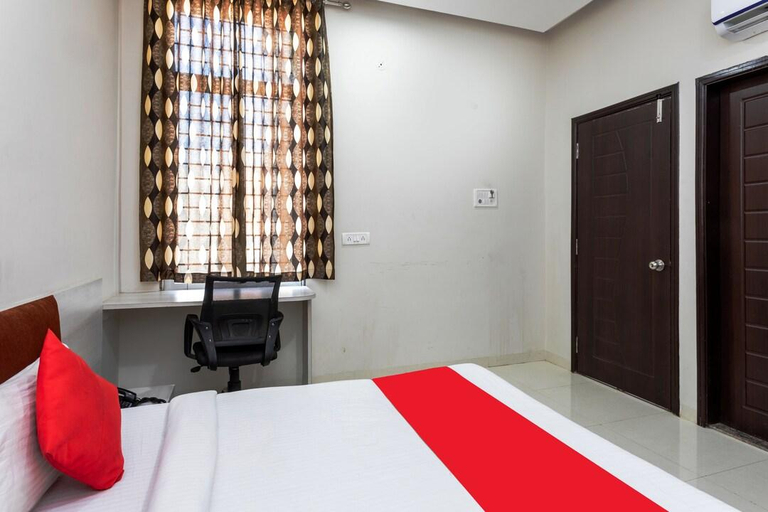 Bedroom 2, JMC Star Inn, Indore